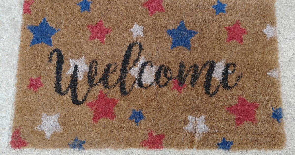 OUTDOOR DOOR MAT 31X18 for 2 in Olathe, KS For Sale & Free