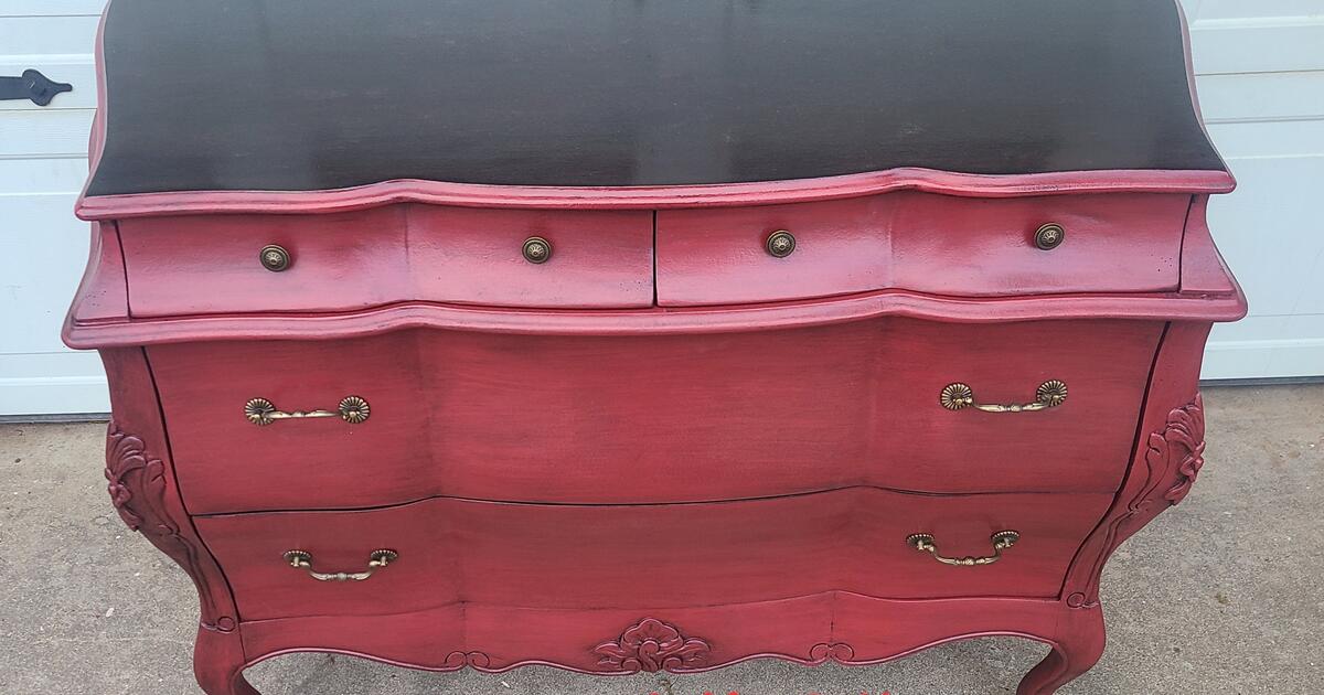 Beautiful Red Bombe Chest for 175 in Cleburne, TX For Sale & Free