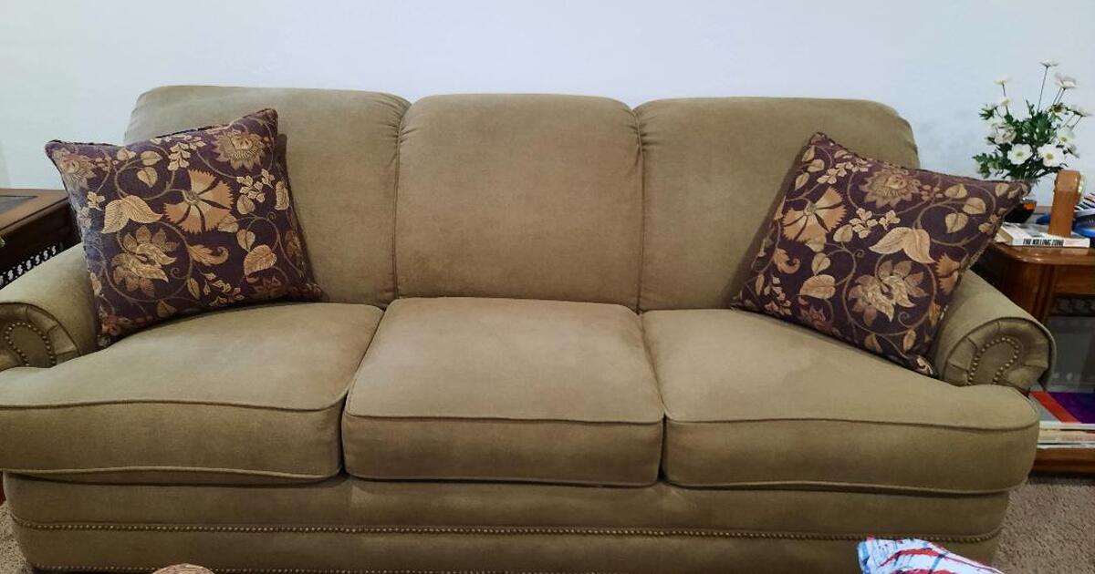 Flexsteel couch for 200 in Dewey, AZ For Sale & Free — Nextdoor