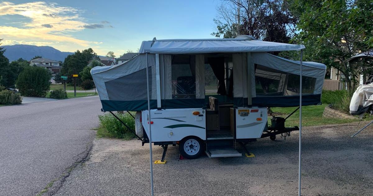2010 Coleman Sedona PopUp Camper for 4000 in Colorado Springs, CO