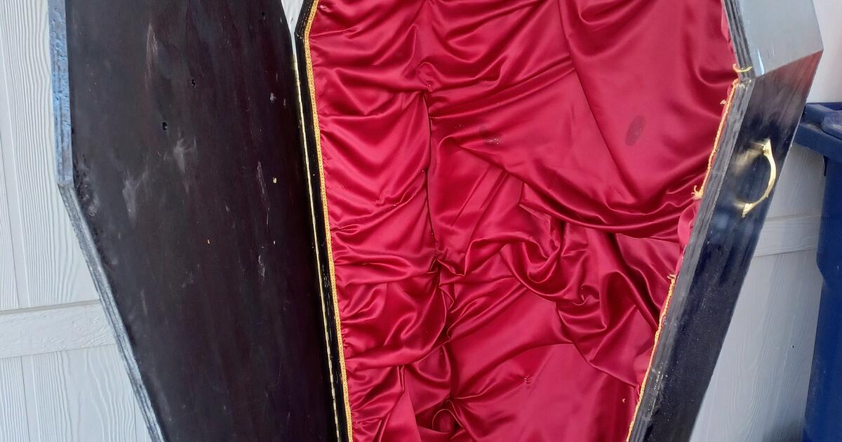 Coffin Prop for 70 in Citrus Heights, CA For Sale & Free — Nextdoor