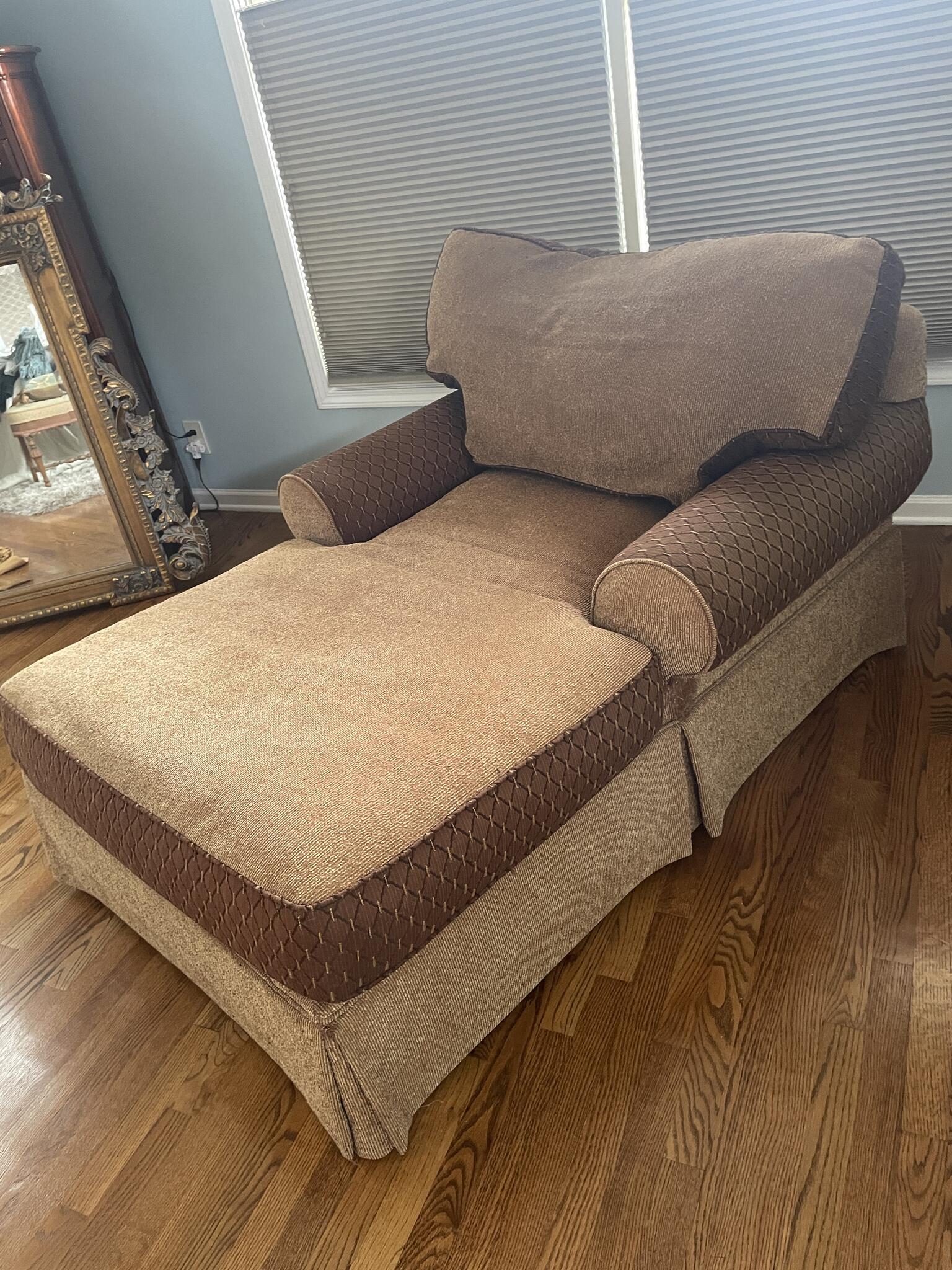 Free lounge chair for Free in Leawood, KS For Sale & Free — Nextdoor