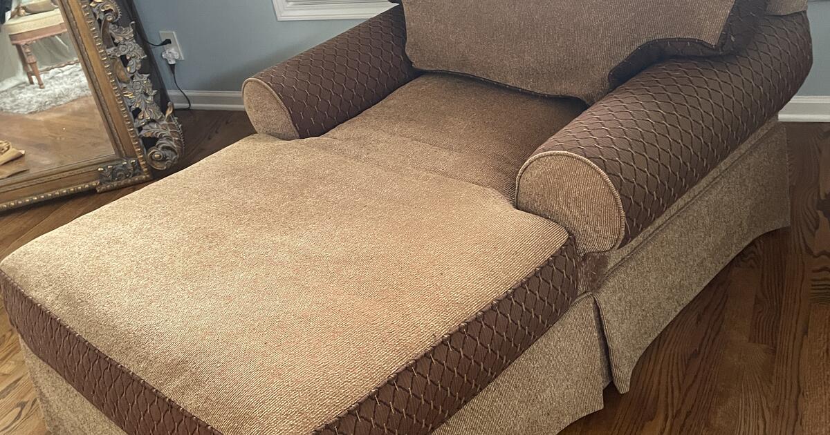 Free lounge chair for Free in Leawood, KS For Sale & Free — Nextdoor