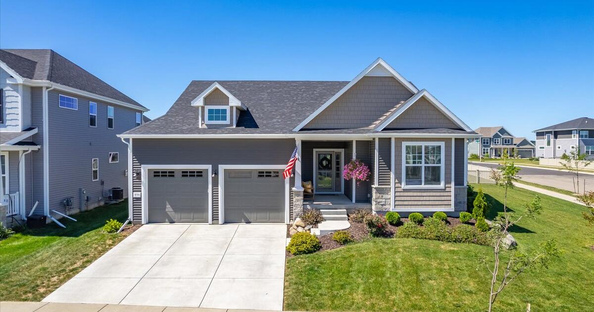 4 bedroom, 3 Bathroom House For Sale for 699900 in Middleton, WI For