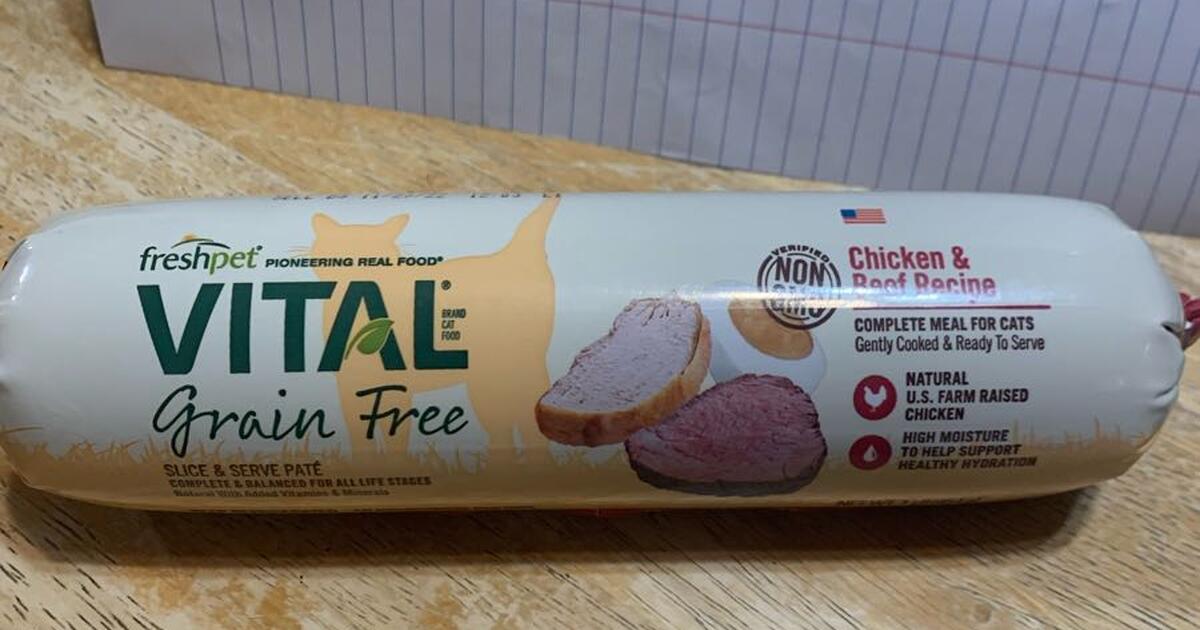 Freshpet vital cat food for 3 in Slatington, PA For Sale & Free