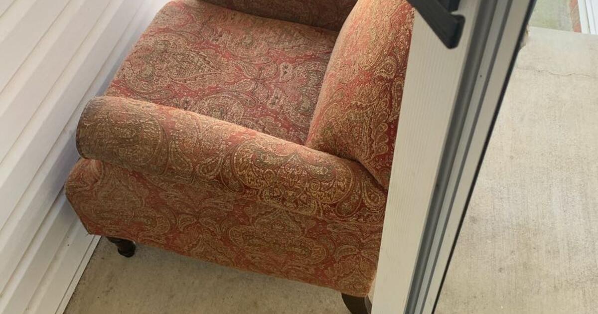 Recliner for Free in Lexington, KY Finds — Nextdoor