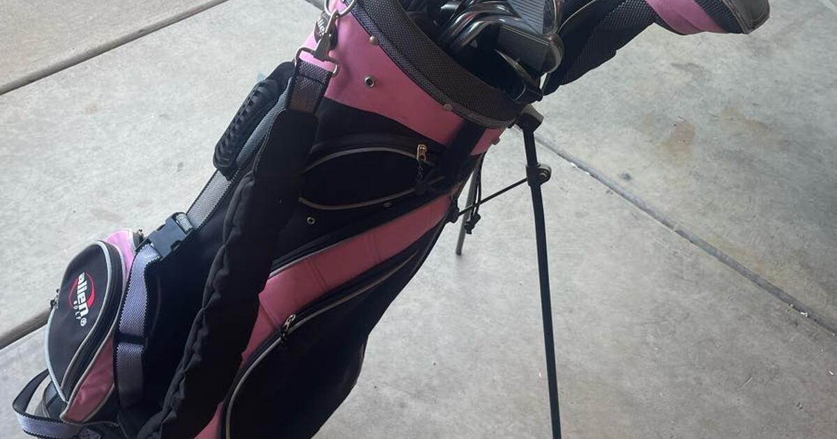 Woman’s right handed golf clubs for 145 in Albuquerque, NM For Sale