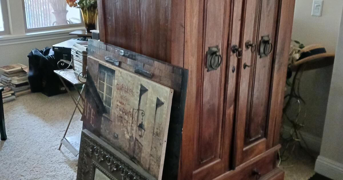 Garage Sale on Monument Springs (near Scarborough) in Rocklin, CA