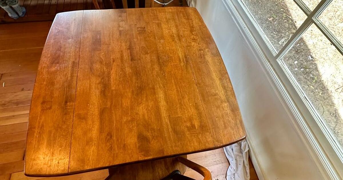 Dining room table for 105 in Portland, OR For Sale & Free — Nextdoor