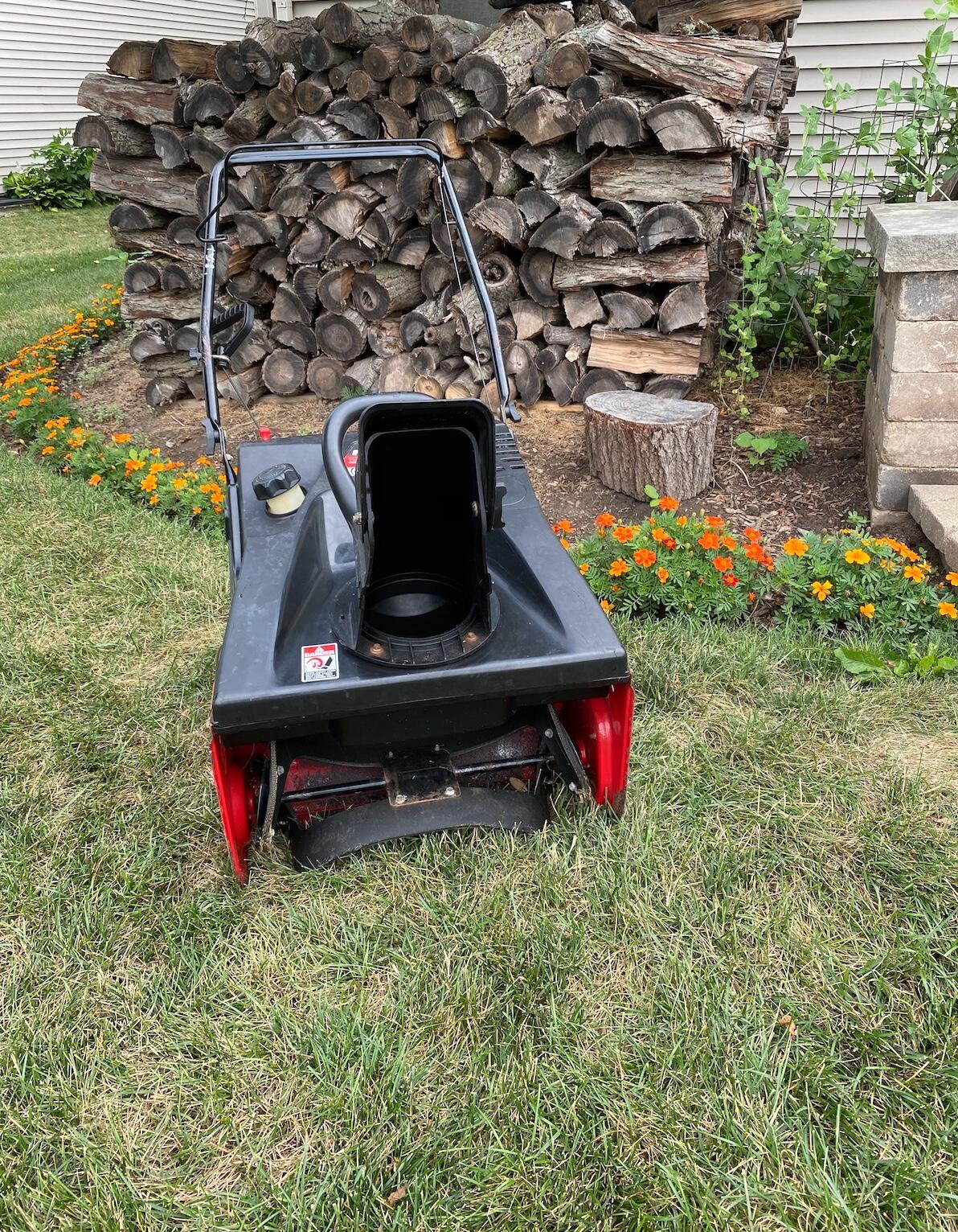 MTD 123cc 21" single stage snowblower for 105 in Antioch, IL For