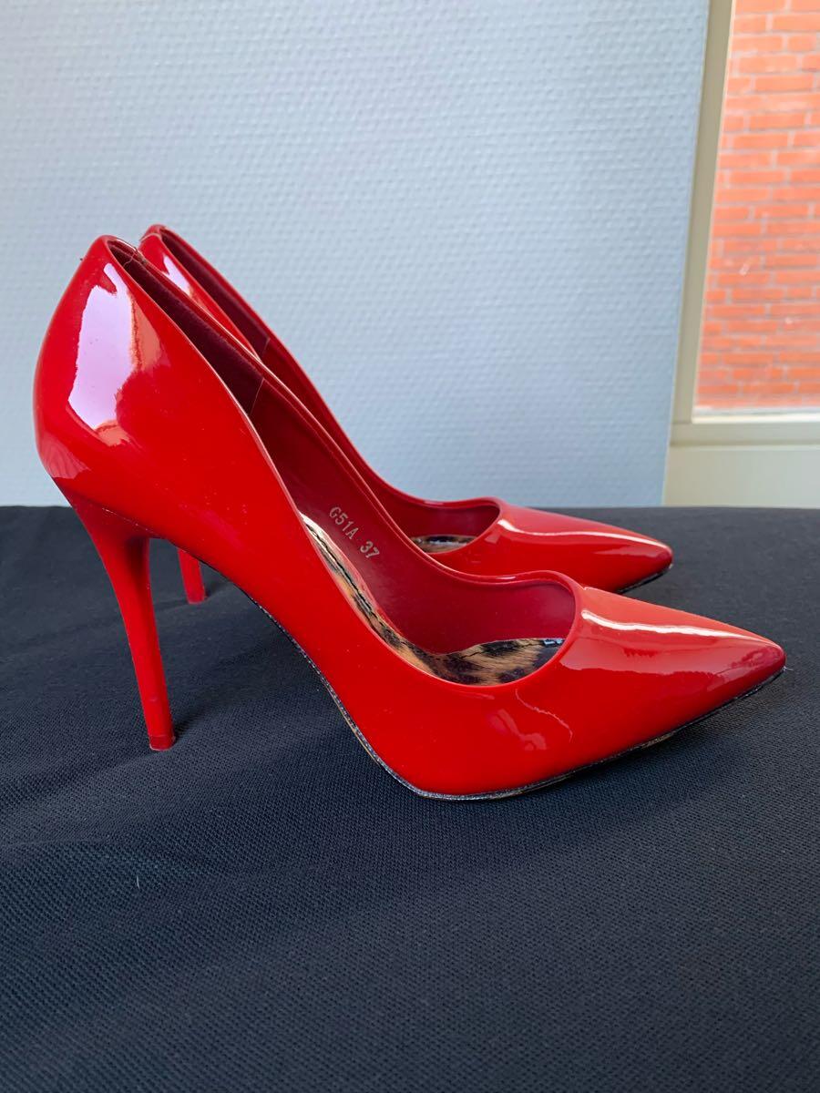 Rode Lak Pumps Met Panterprint Zool Voor 15 € In Lansingerl\u0026, ZH | Vondsten  — Nextdoor