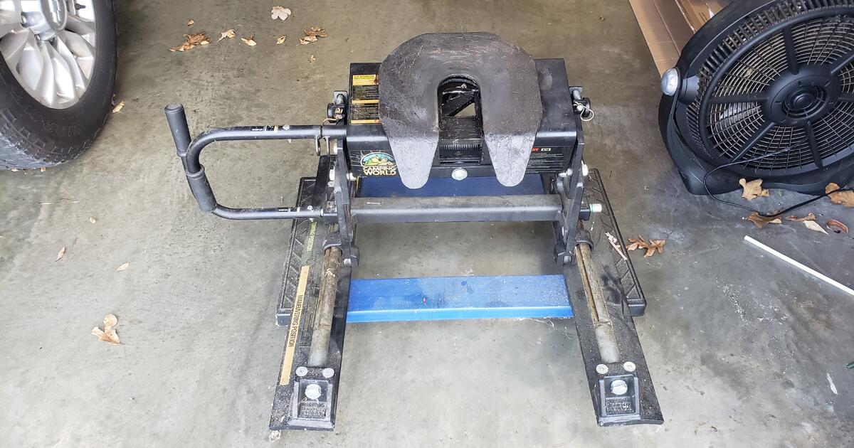 Curt 5th Wheel Hitch for Free in Wetumpka, AL For Sale & Free — Nextdoor