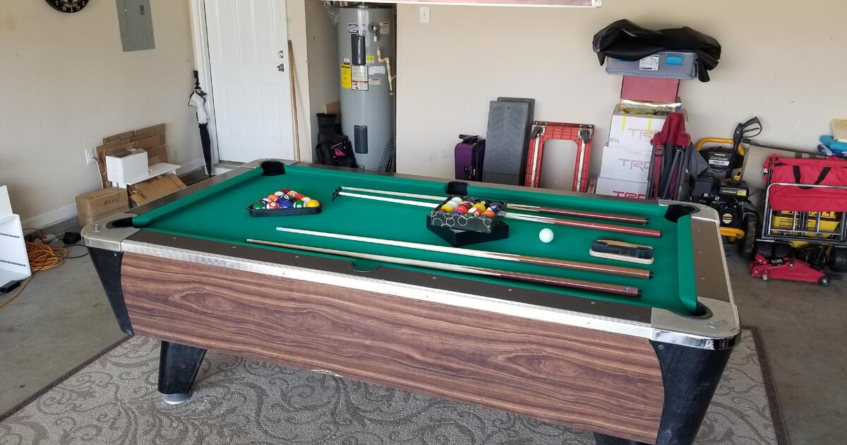 7 Foot Dynamo Barbox Pool Table for 1200 in Winder, GA For Sale