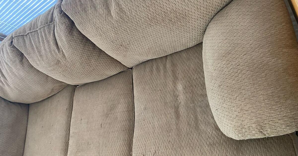 Sectional couch for 50 in Slidell, LA For Sale & Free — Nextdoor