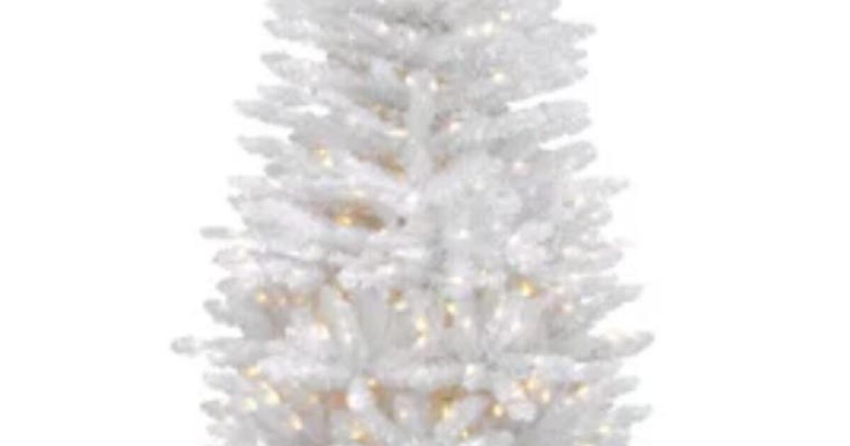 Pre lit 4.5’ Christmas tree for Free in Matawan, NJ For Sale & Free