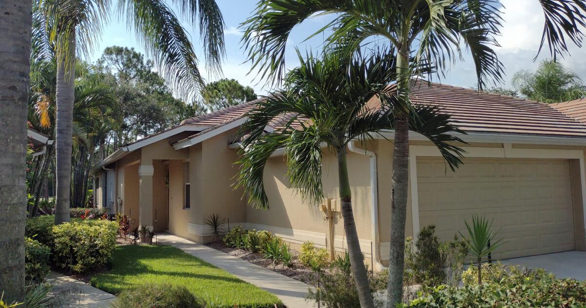 Westminster Villa 2 beds, 2 baths, 2 Car Garage, Golf Course View, 1632