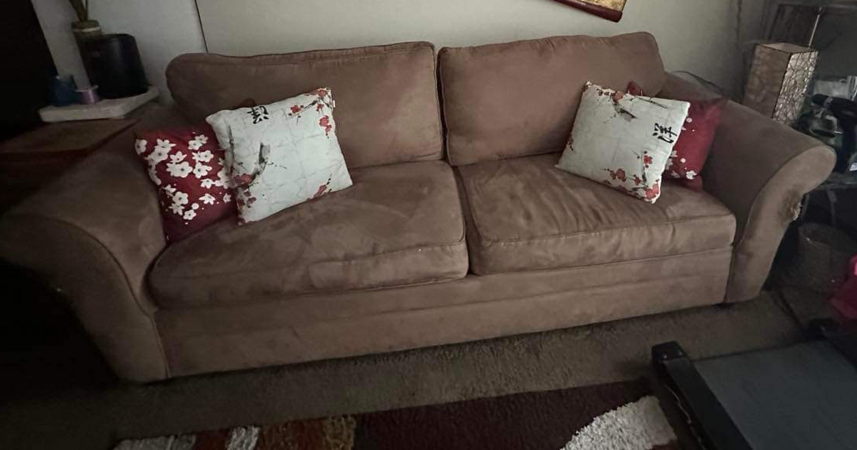 Free Couch in exchange for help Picking up another couch for Free in