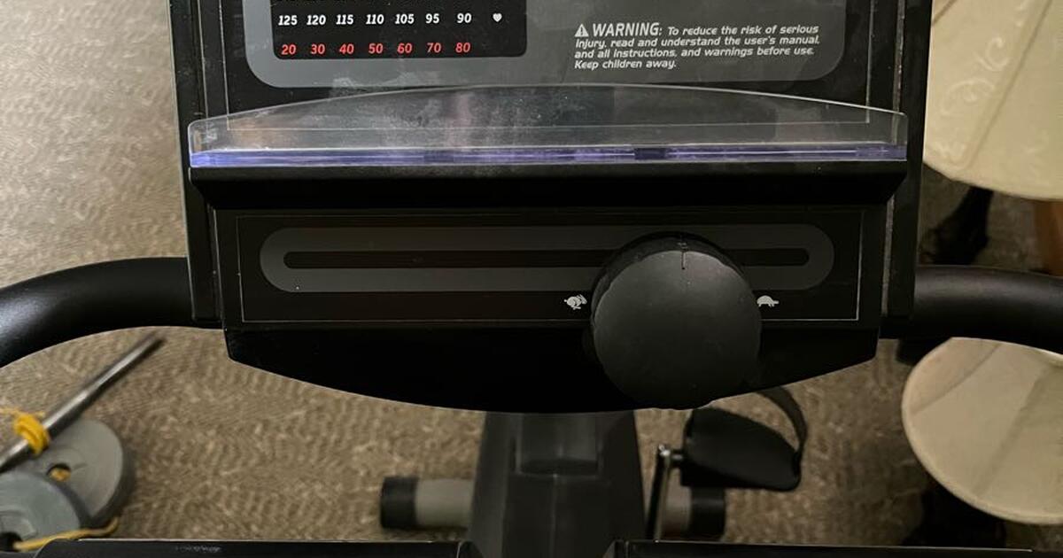 Proform recumbent electric computerized (ekg , calories burned, programmed workouts u name in