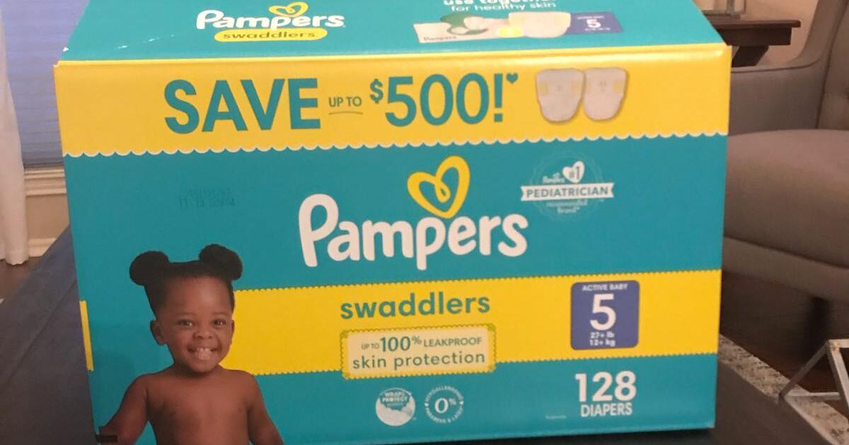 Pampers Swaddlers Diapers 5 (27+ lbs.) for 35 in San Antonio, TX