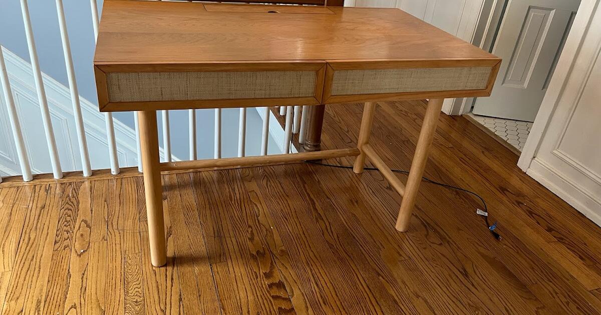 Crate & Barrel 48" Emmer Desk for Free in Western Springs, IL For