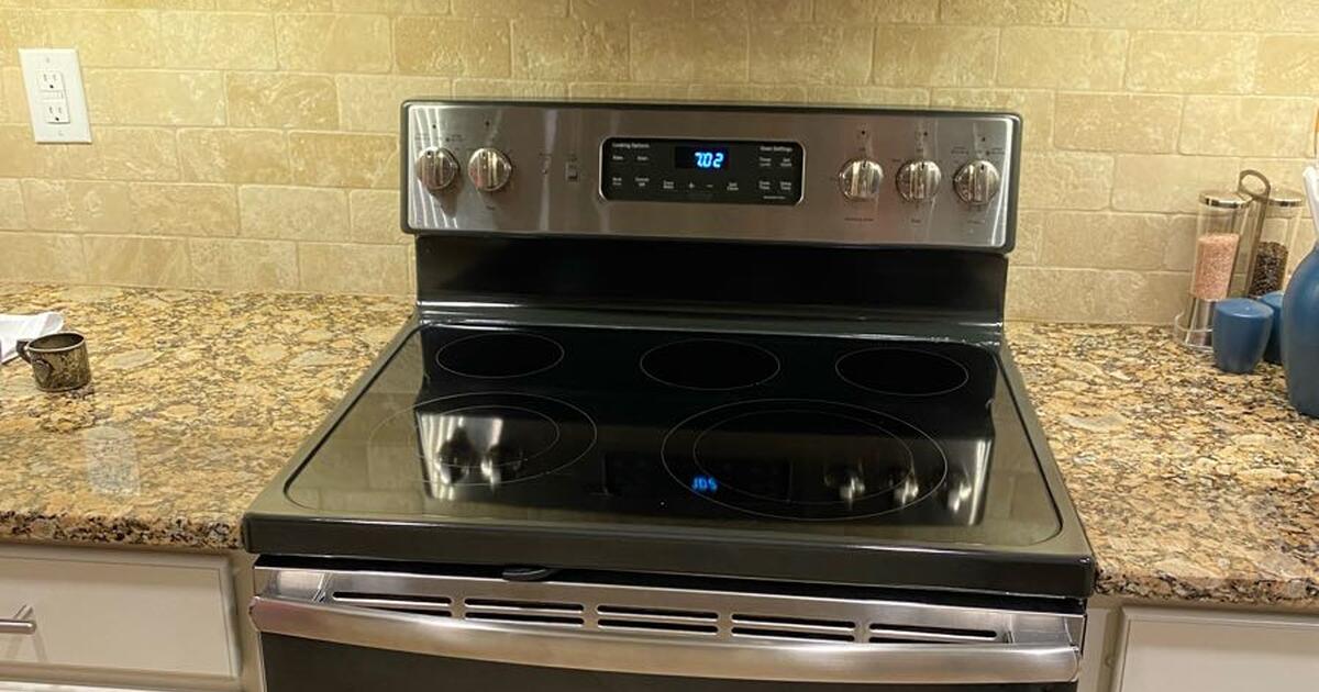 GE Range & Microwave Oven for 225 in Venice, FL For Sale & Free