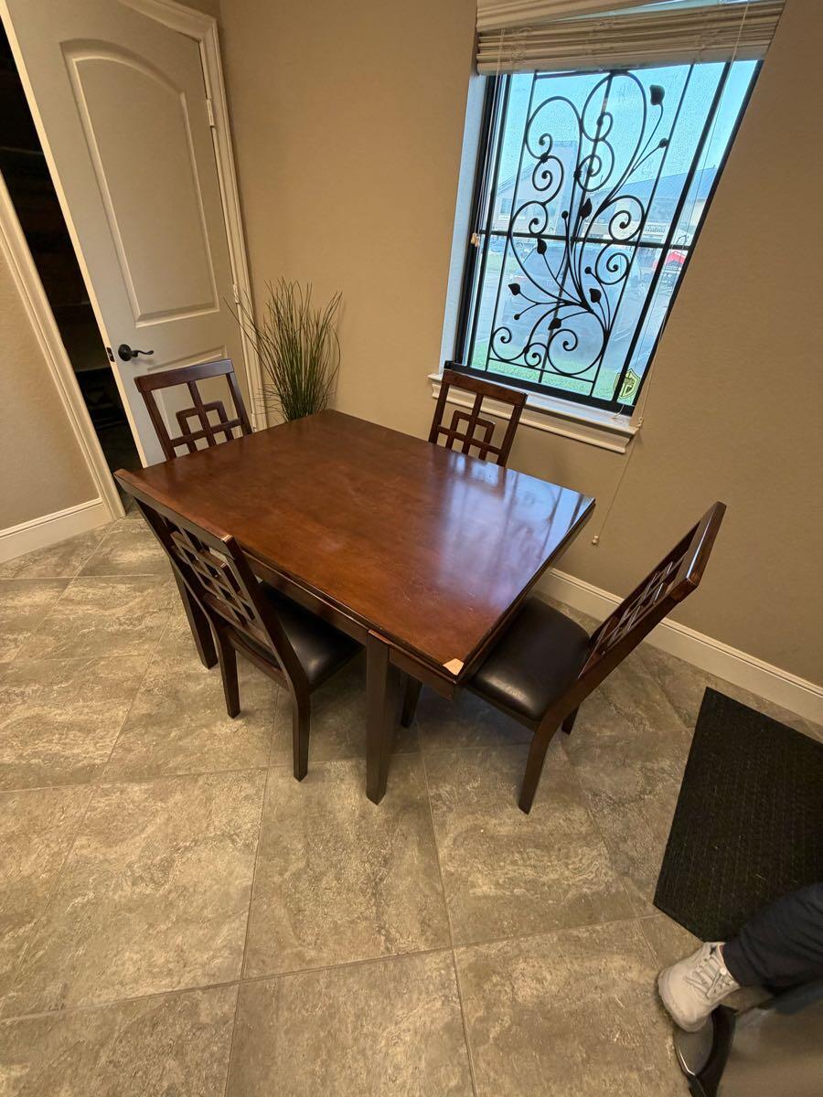 Wooden Dining Table Set w 4 chairs