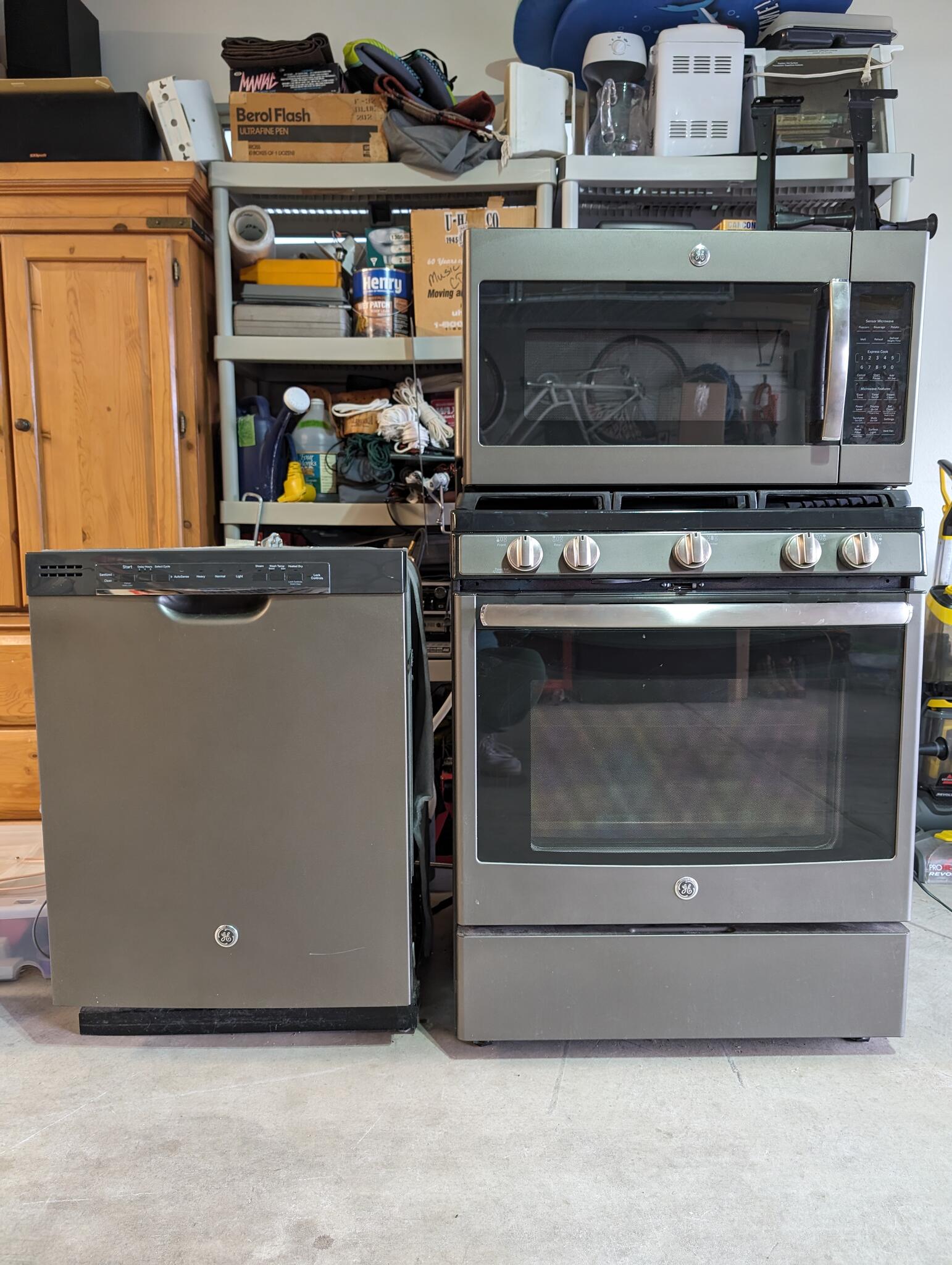 GE Kitchen Appliances (Matching) 850 for the set for 850 in