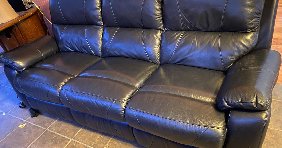 Couches. Stand. Crate. in Waco, GA For Sale & Free — Nextdoor