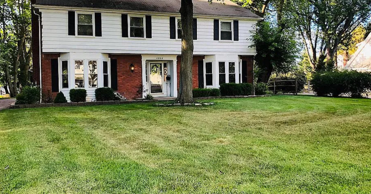 Beautiful 4 bed 2.5 bath 2story Colonial with view near