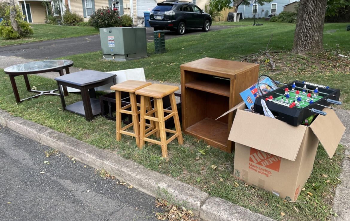 Free furniture and toys! for Free in Yardley, PA For Sale & Free