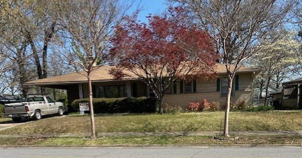 House for Rent 1555 Crestwood in Lakewood NLR for 1500 in North Little