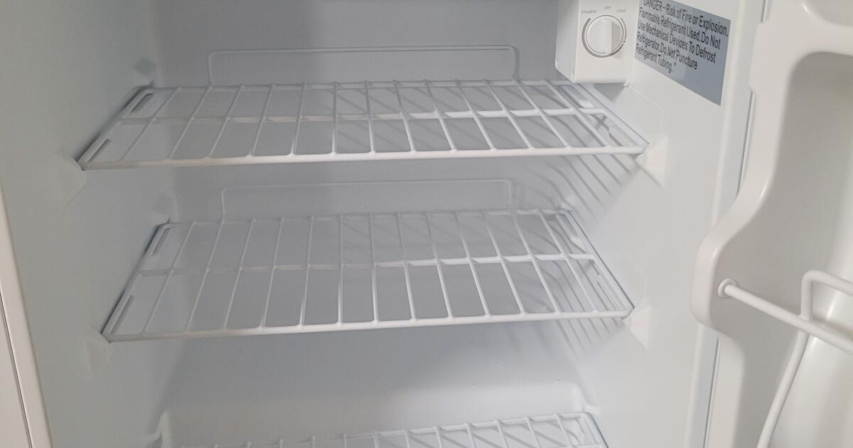 Compact refrigerator for 50 in Tucson, AZ For Sale & Free — Nextdoor