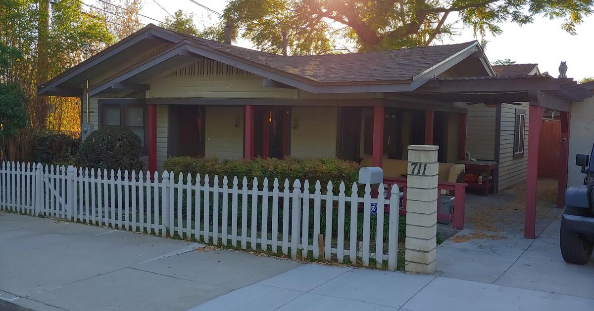 Room for Rent in Monrovia. 2BR/2BH House for 1125 in Arcadia, CA
