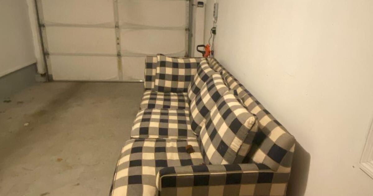 Used Ethan Allen Couch for Free in Omaha, NE Finds — Nextdoor