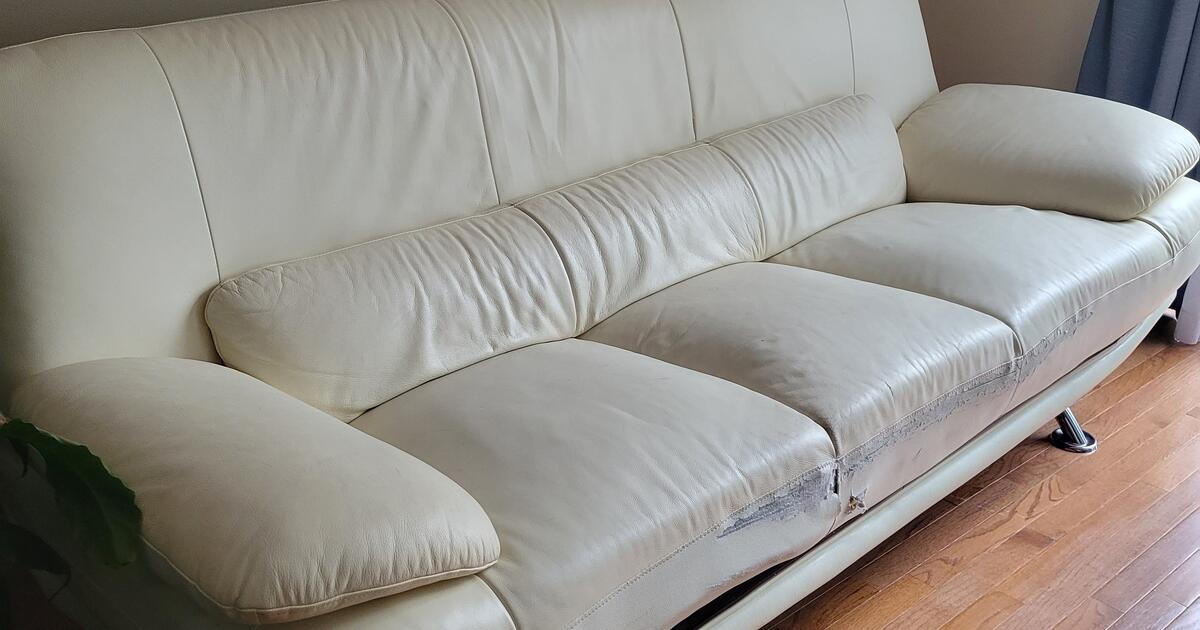 Free Sofa Pick Up Asap for Free in Alexandria, VA For Sale & Free