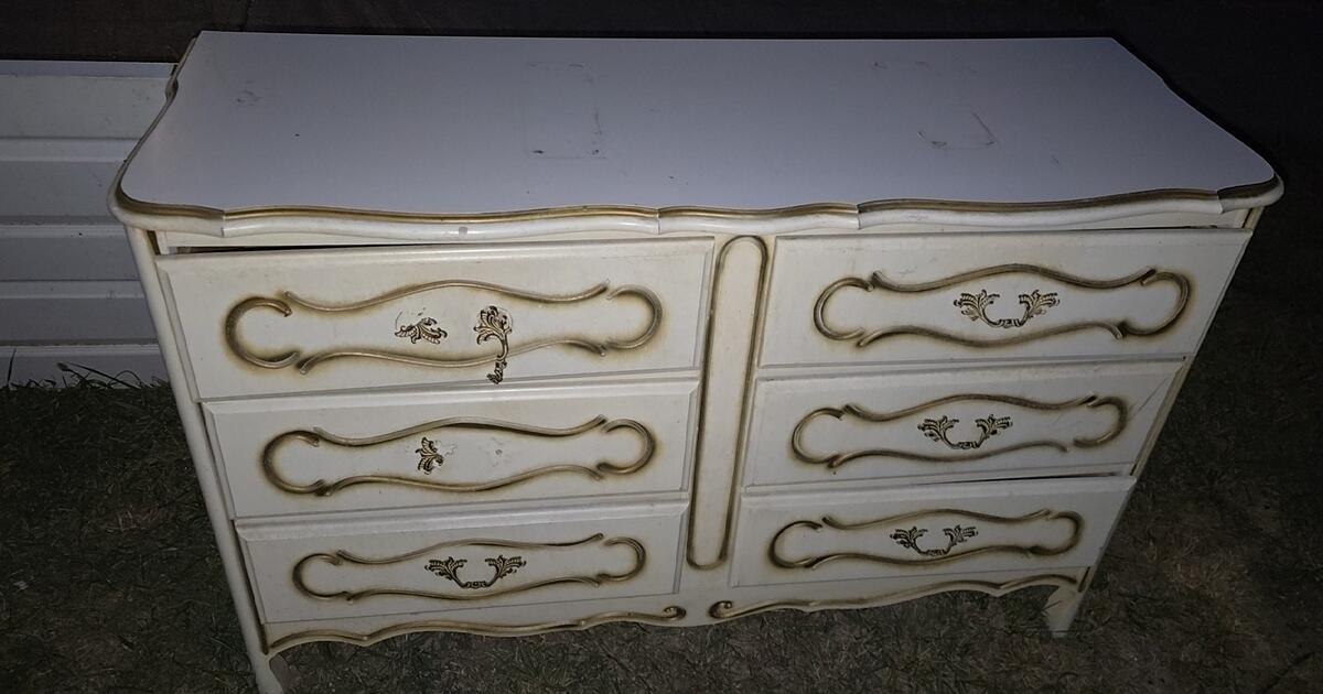 Curb Alert: Dresser And Bedroom Door for Free in Columbus OH For