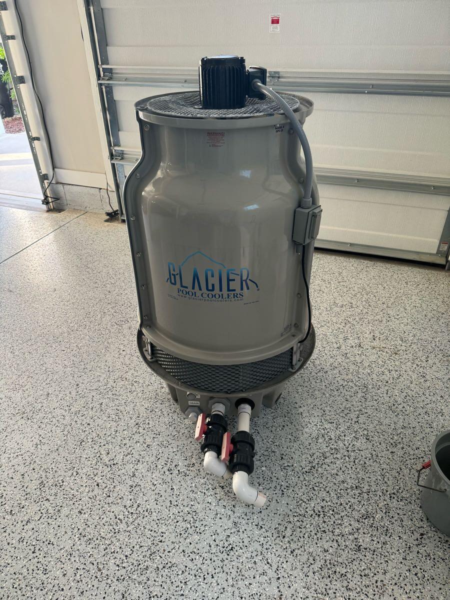 Glacier Pool Chiller Excellent Condition for 260 in Southport, NC