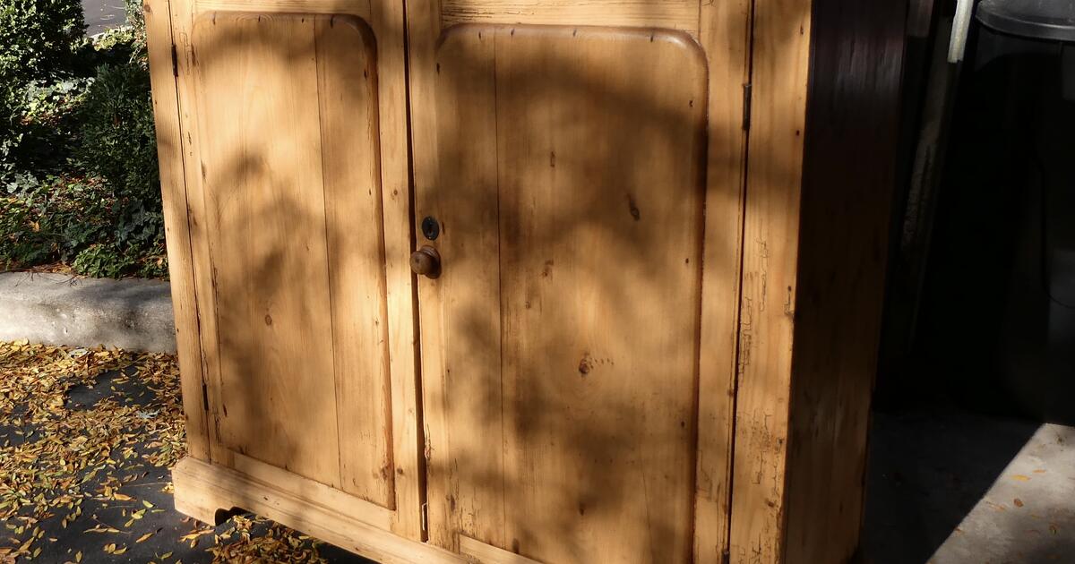 Antique pine TV for Free in Northfield, IL For Sale & Free