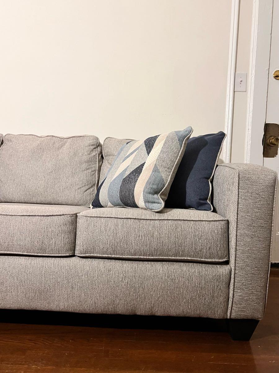 Cobblestone Crossing, Byron News, Crime, Lost Pets, Free Stuff