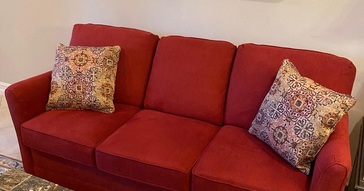 Queen hideabed sofa (used twice, like new). for 440 in Wimauma, FL