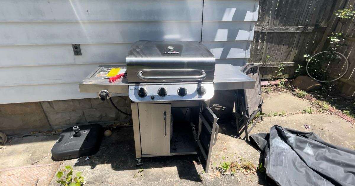 Grill and propane for 45 in Akron, OH For Sale & Free — Nextdoor