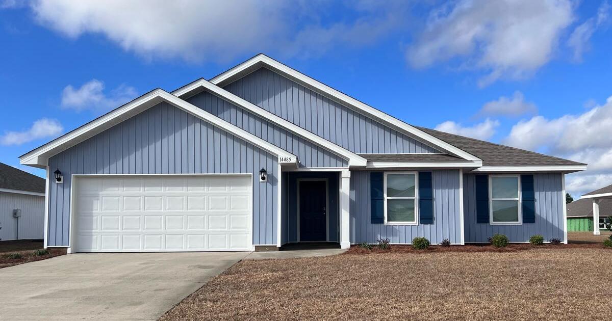 FOR RENT 2000 monthly 4b/2b New home for 2000 in Foley, AL For