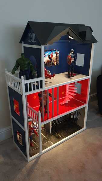 Super hero doll house shop