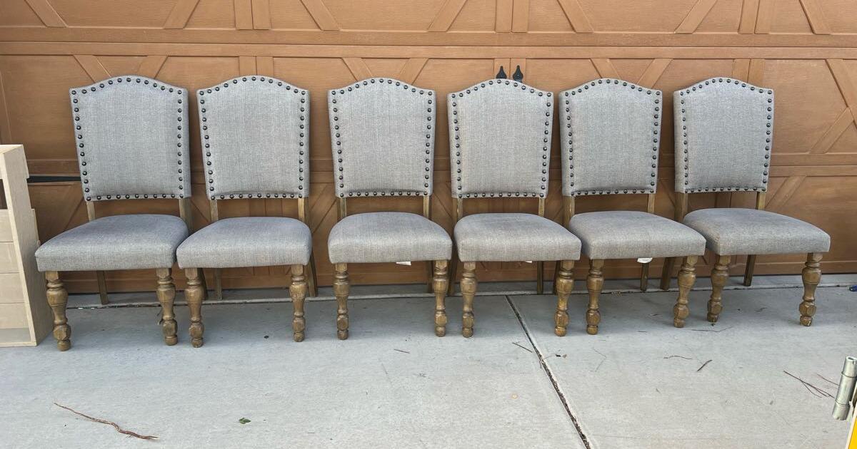 6 Ashley furniture dining chairs for 175 in Goodyear, AZ Finds