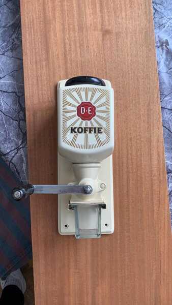 Behoefte aan privaat Blijven Oude Koffiemolen Douwe Egberts Voor 25 € In Arnhem, GL | Gratis/Te Koop —  Nextdoor