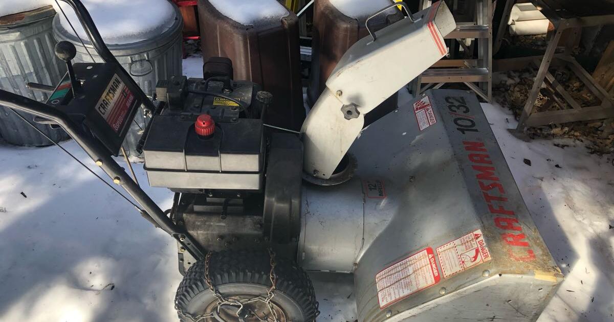 Craftsman snow blower for Free in Lake Arrowhead, CA For Sale & Free