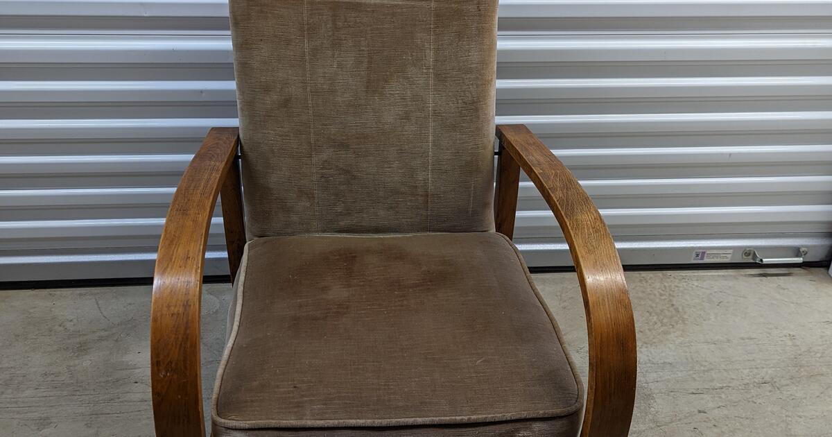 2 Vintage chairs for 840 in Baton Rouge, LA Finds — Nextdoor
