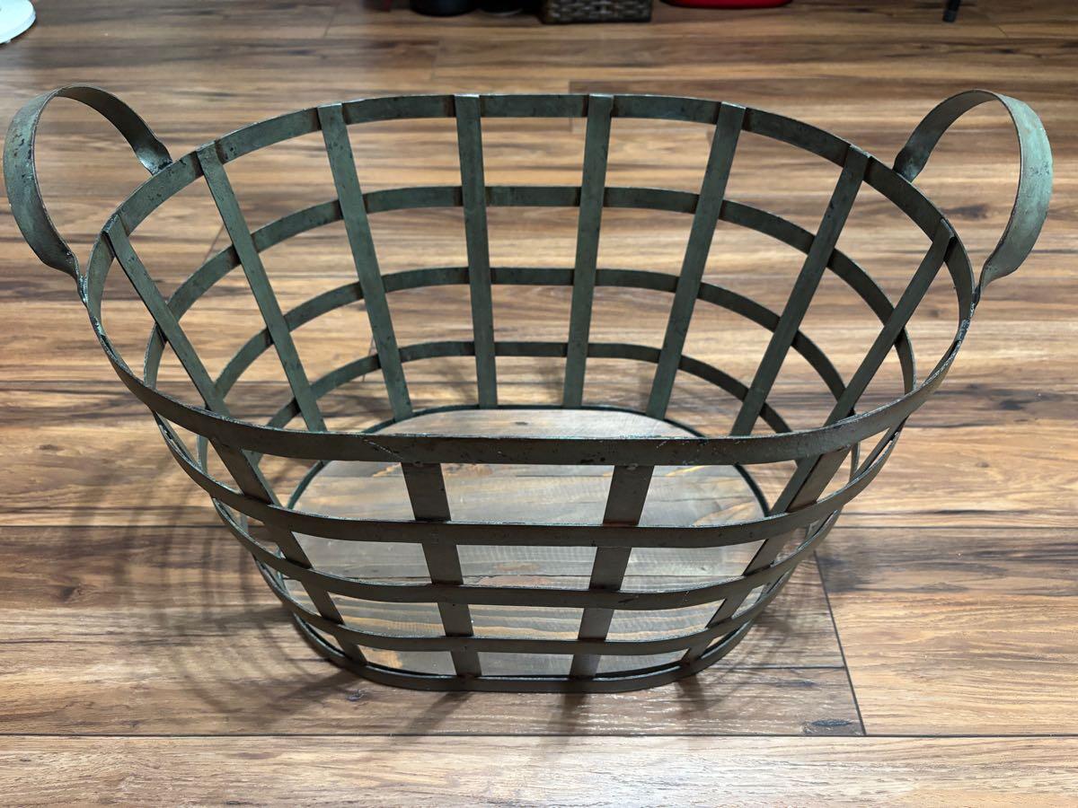 Decorative Metal Clothes Basket w/cotton liner