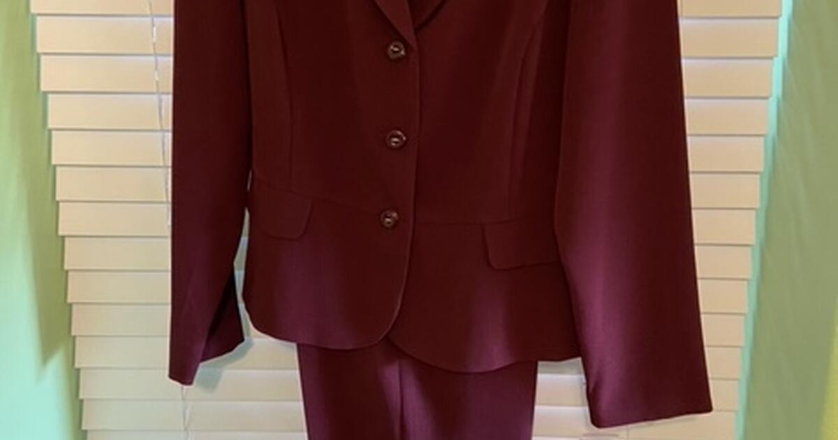 Ladies suits for 30 in corpus christi tx for sale free nextdoor