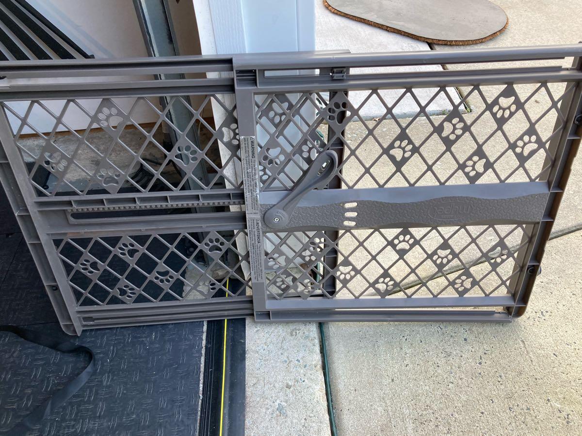 Plastic Pet Gate